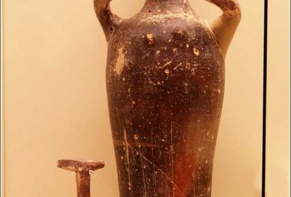 Mycènes - Personnage en terre cuite