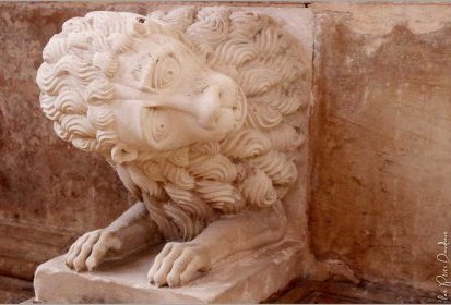 Batalha - tombeaux de Dom João I et sa femme, Filipa de Lencastre (détail)