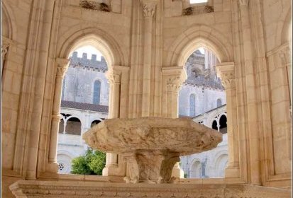 Alcobaça - Monastère de Santa Maria (lavabo)