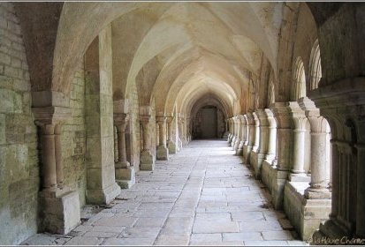 Fontenay - le cloître