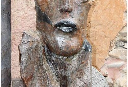 Joucas, sculpture
