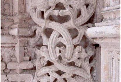 Monastère de Batalha - chapelles inachevées (détail pilier)