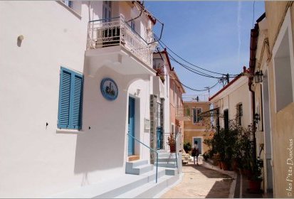 Poros