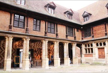 la Maison de l'Outil et de la Pensée Ouvrière