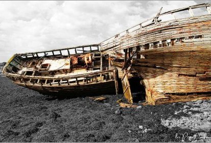 Jeter l'ancre... Cimetière de bateaux de Camaret