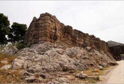 Mycènes - vers la Porte des Lionnes