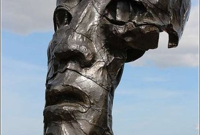 Joucas, sculpture